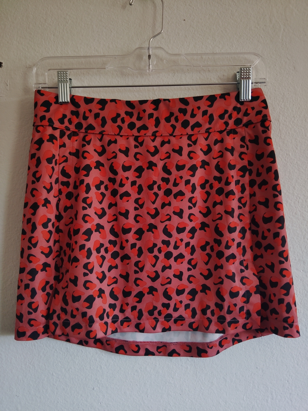 J.Lindeberg Women's Amelie Print Mid Golf Skirt - Faded Rose Animal
